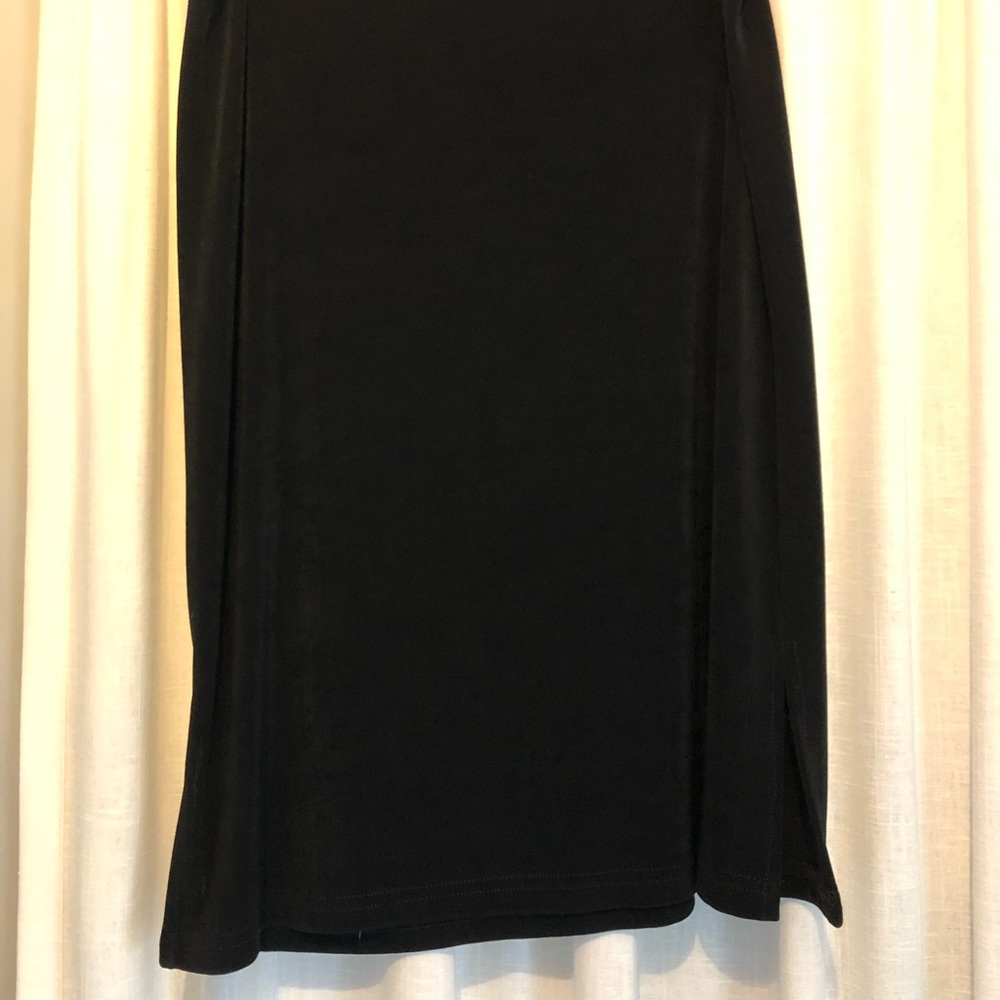 Black skirt by Ultimate Concepts
